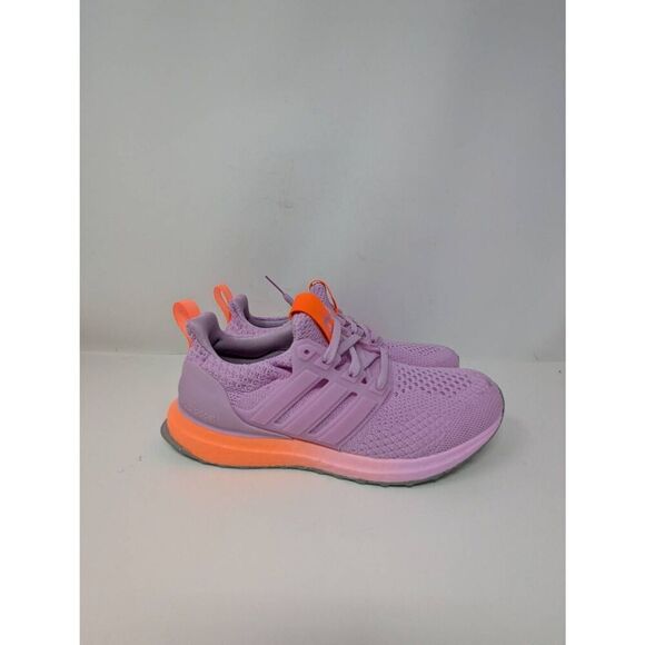 $220 NEW ADIDAS BOOST RUNNING SHOES - Picture 1 of 10